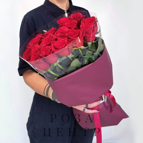 15 роз в стильном оформлении 15 роз в стильном оформлении