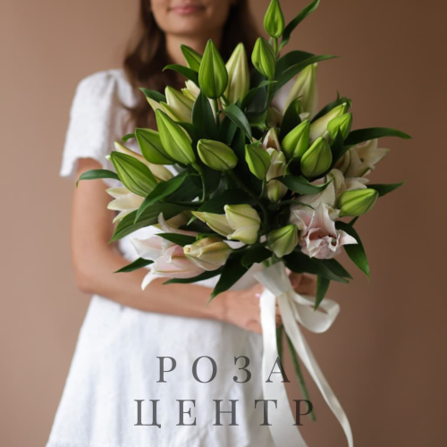 Лилии нежные в ленту (5 шт)