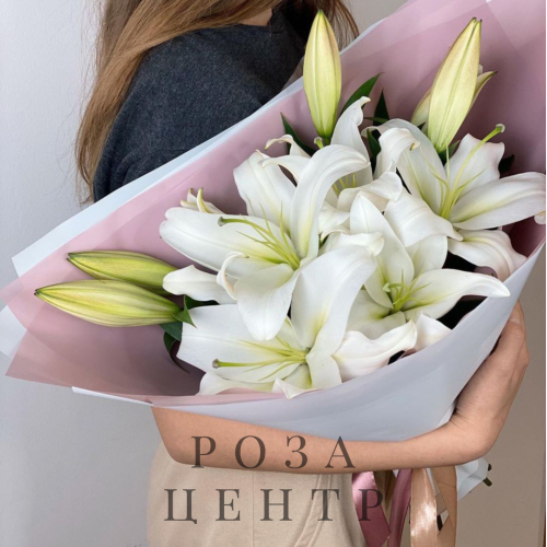 Букет из 5 веток лилий