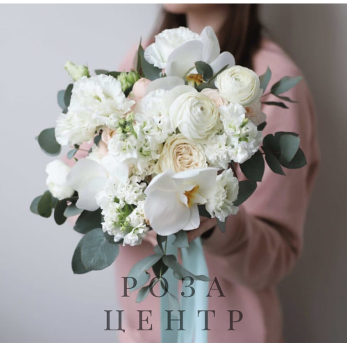Пышный букет невесты с орхидеей и кустовыми пионовидными розами №1127